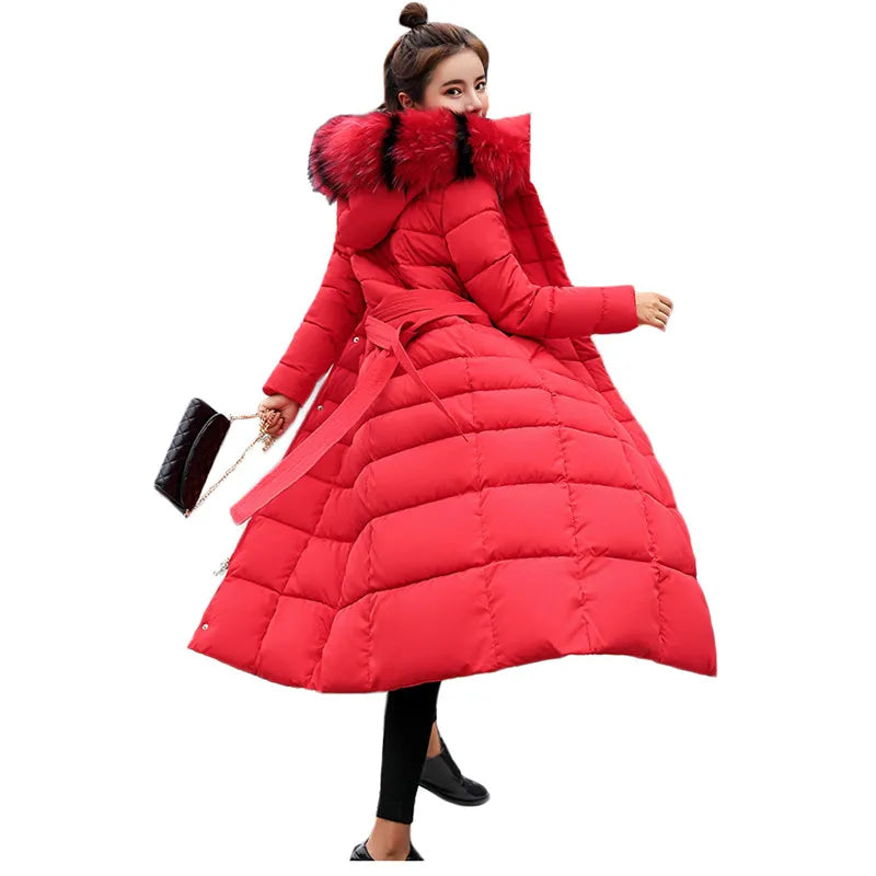 joli manteau rouge avec fourrure