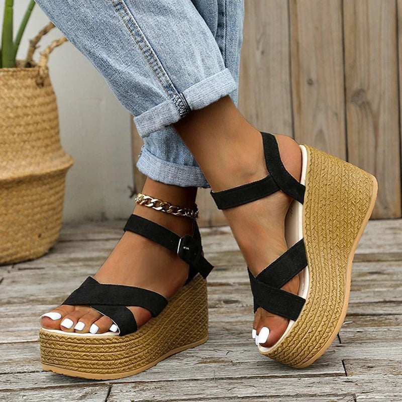 Sandales compensées sexy